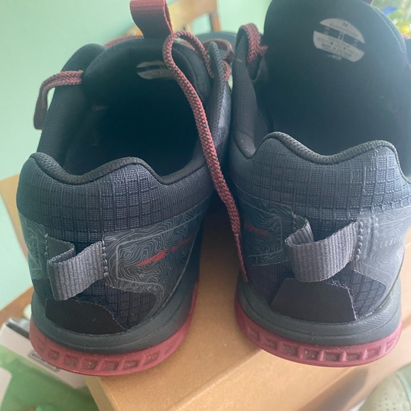 Men's Black and Red Shoes - Picture 2 of 4